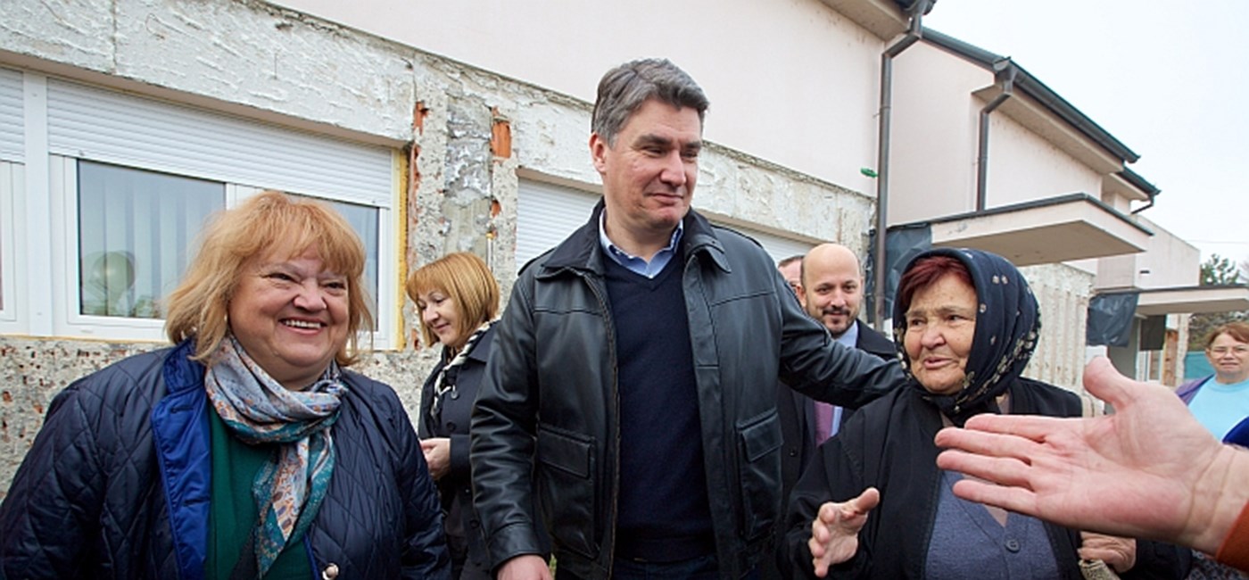 Premijer Milanović obišao Gunju i Rajevo Selo u kojima je do sada obnovljeno 969 obiteljskih kuća